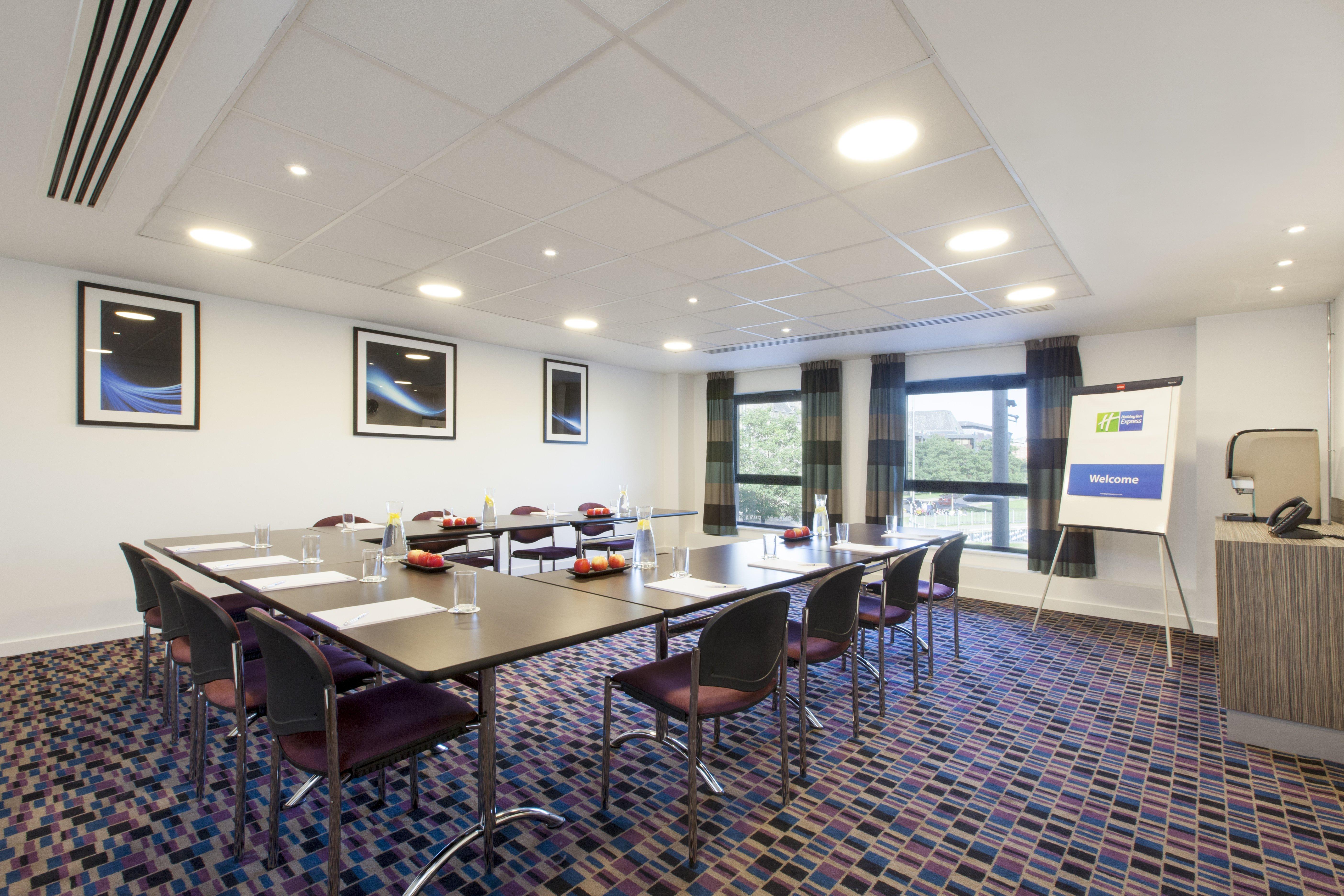 Holiday Inn Express Middlesbrough - Centre Square By Ihg Экстерьер фото