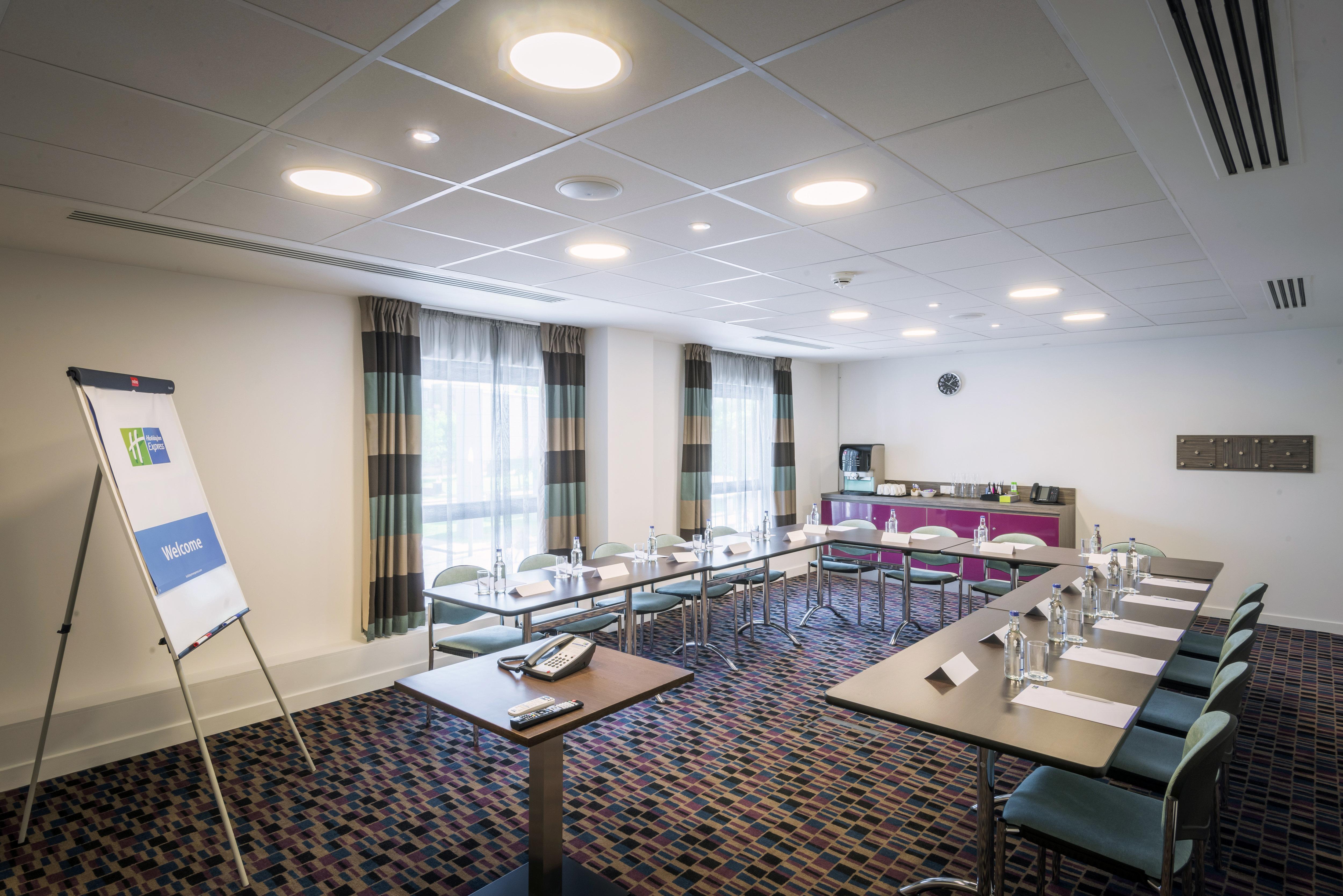Holiday Inn Express Middlesbrough - Centre Square By Ihg Экстерьер фото